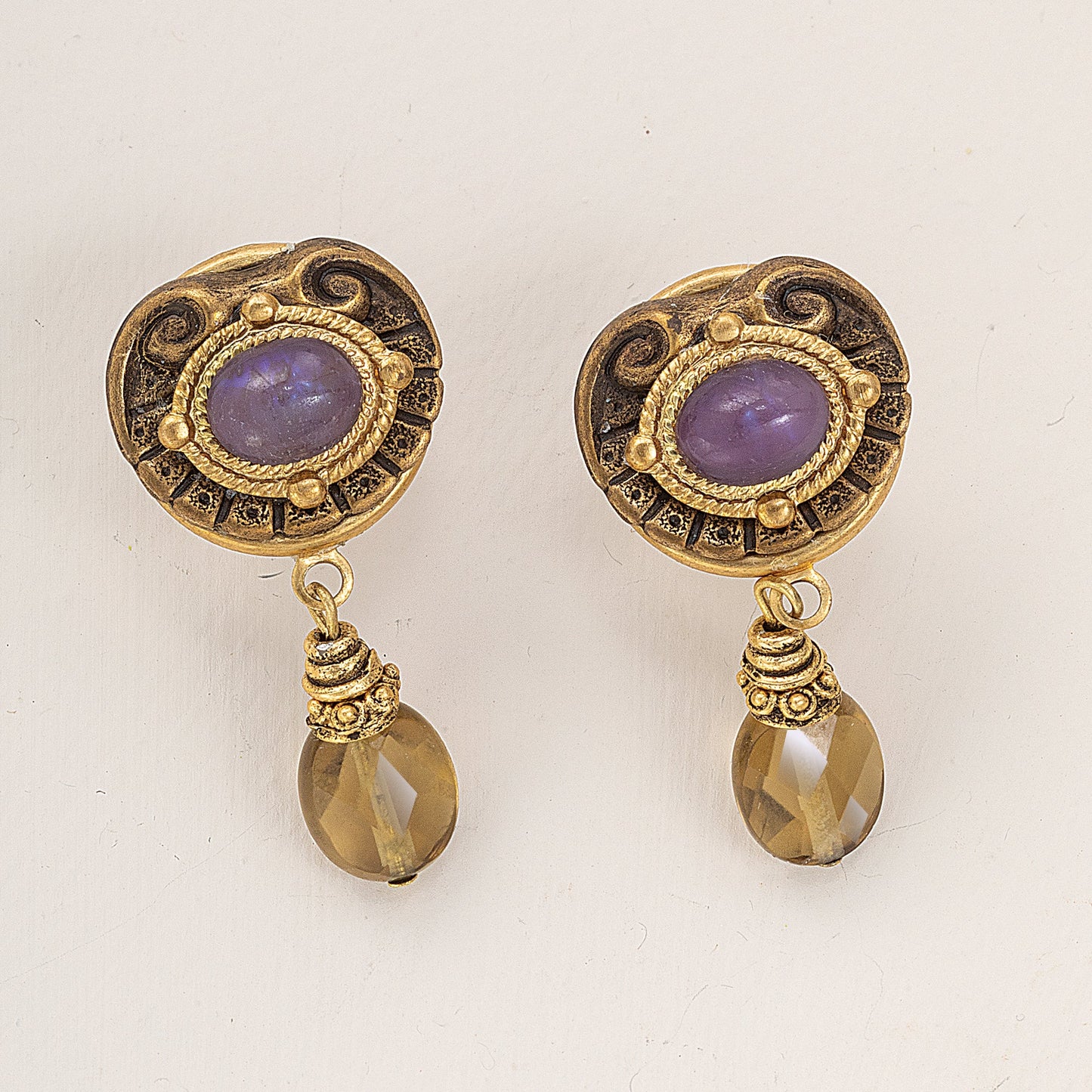 Vintage-Style Luxury in Lilac Drop Earrings